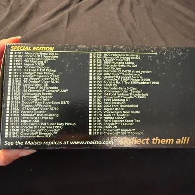 1:24 and 1:18 Die Cast Autos (LR-BM)