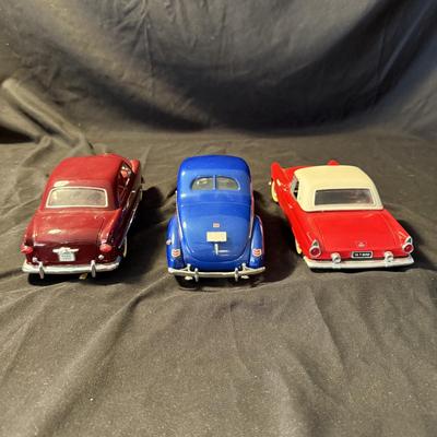 1:24 and 1:18 Die Cast Autos (LR-BM)