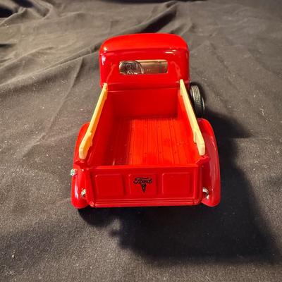 1:24 and 1:18 Die Cast Autos (LR-BM)