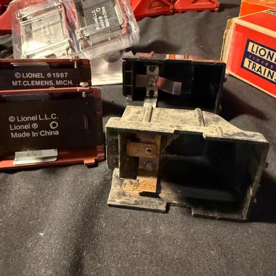 Lionel Train Illuminated Bumpers (LR-BM)