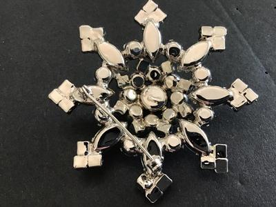 Gorgeous Large Rhinestone Vintage Brooch