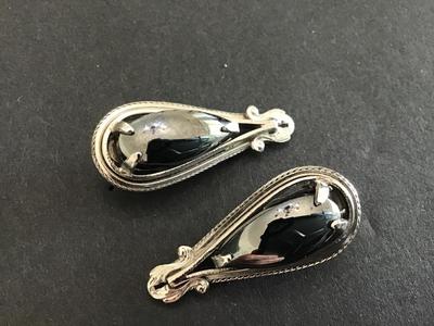Whiting and Davis. Beautiful Vintage Silvertone Hematite Tear Drop