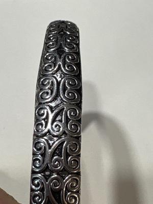 Sale Photo Thumbnail #79: No markings