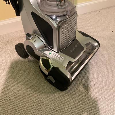 C777 Electrolux Precision Brushroll Clean Pet EL8811A With Manuel & Nossles