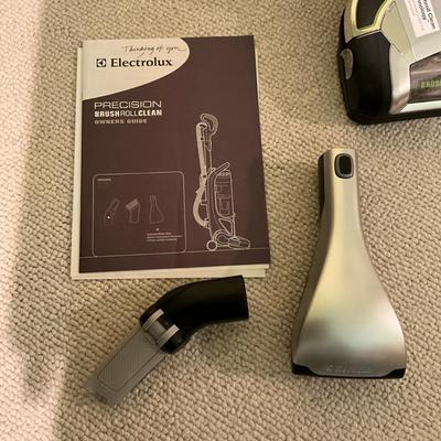 C777 Electrolux Precision Brushroll Clean Pet EL8811A With Manuel & Nossles