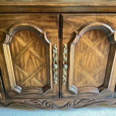 A793 Vintage Drexel Heritage Cabernet French Provincial Nine Drawer Dresser with Mirror