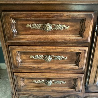 A793 Vintage Drexel Heritage Cabernet French Provincial Nine Drawer Dresser with Mirror