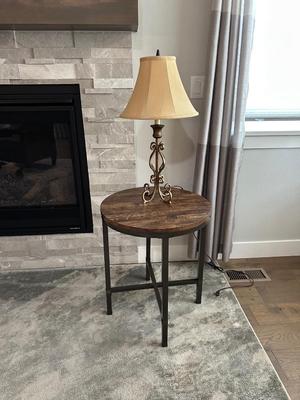 OCCASSIONAL TABLE WITH LAMP