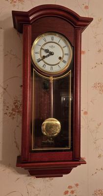 LOT 2D: D&A Wall Clock