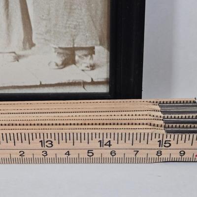 LOT 4D: " Contemplating Lincoln", "The Banjo Player" Prints and More