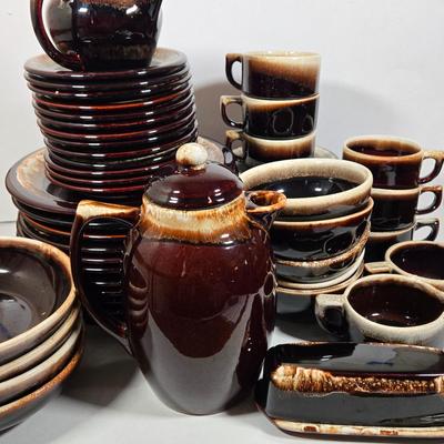 LOT 25D: Large Collection of Pfaltzgraff and Other Named Brown Drip Pottery Ware