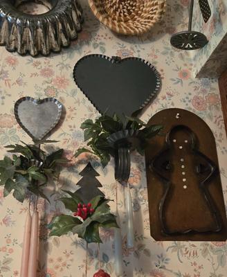 LOT 31K: Vintage Country Kitchen Decor