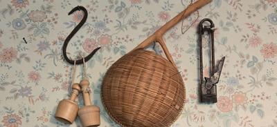 LOT 31K: Vintage Country Kitchen Decor