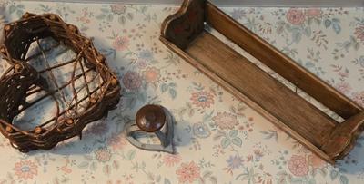 LOT 31K: Vintage Country Kitchen Decor
