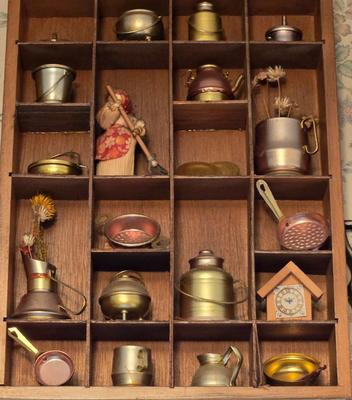 LOT 32K: Various Pieces of Vintage Kitchen Tools Used for Wall Decor and More