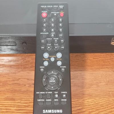 LOT 53X: Samsung DVD Player with Remote