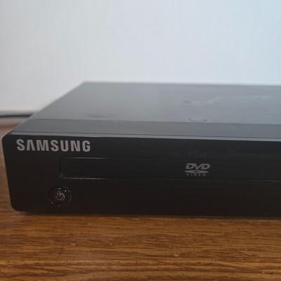 LOT 53X: Samsung DVD Player with Remote