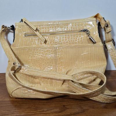 LOT 60X: Collection of Hand Bags Including Snake Skin-Like Bag, Vintage Macrame Wristlet, Black Beaded Bag, and More