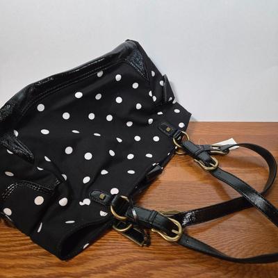 LOT 60X: Collection of Hand Bags Including Snake Skin-Like Bag, Vintage Macrame Wristlet, Black Beaded Bag, and More