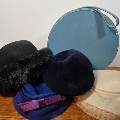 LOT 62X: Ladies' Hats and Hatbox
