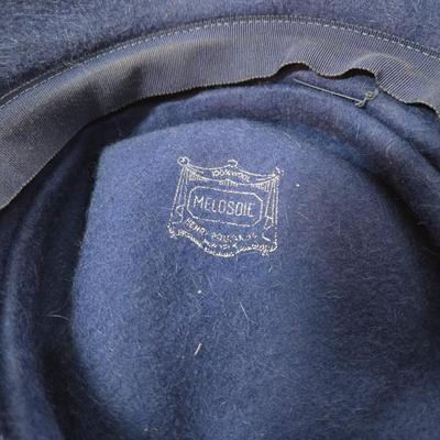LOT 62X: Ladies' Hats and Hatbox