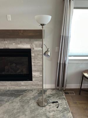 FLOOR LAMP