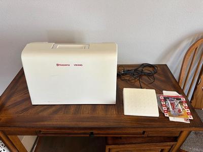 HUSQVARNA VIKING QUILT DESIGNER SEWING MACHINE