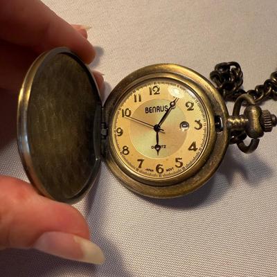 Benrus Eagle Pocket Watch, Cufflinks and Tie Pins (LR-KD)