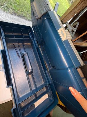 Sale Photo Thumbnail #184: G111-Tool Box