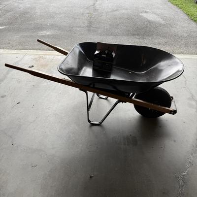 Blue Hawk Wheelbarrow with Evercraft Tire Inflator (G-HS)
