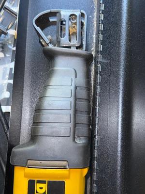 Sale Photo Thumbnail #188: G110-Dewalt corded saw