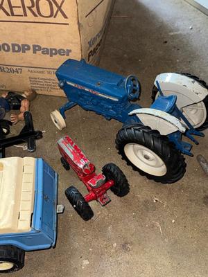 Sale Photo Thumbnail #190: G109-Old Toys