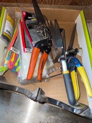 Sale Photo Thumbnail #244: G89-Tools + Misc