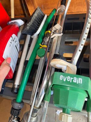 Sale Photo Thumbnail #331: G59-Yard items