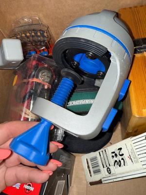 Sale Photo Thumbnail #389: G38-box of miscellaneous Garage items