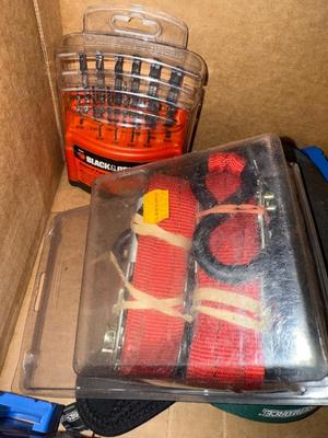 Sale Photo Thumbnail #387: G38-box of miscellaneous Garage items