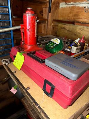 Sale Photo Thumbnail #403: G32–Misc garage items