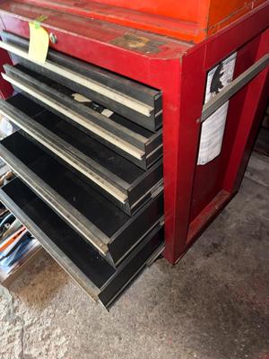 Sale Photo Thumbnail #431: G24-craftsman toolbox