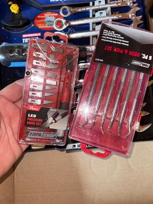 Sale Photo Thumbnail #468: G15-Flat of tools