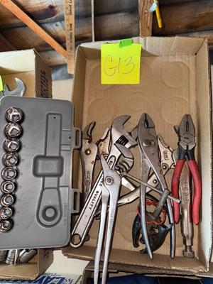 Sale Photo Thumbnail #474: G13-Flat of tools