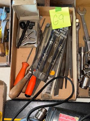 Sale Photo Thumbnail #483: G9-Flat of tools