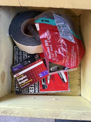 Sale Photo Thumbnail #508: G2-Washstand plus contents