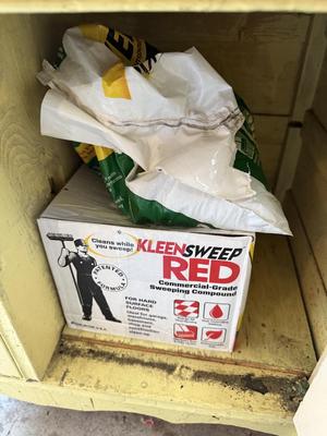 Sale Photo Thumbnail #510: G2-Washstand plus contents