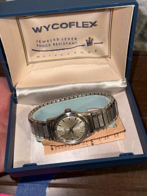 Sale Photo Thumbnail #519: D118-Men’s Watch