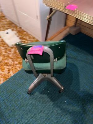 Sale Photo Thumbnail #536: D112-Office Chair