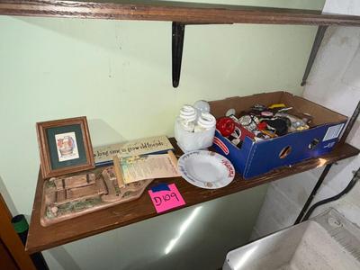Sale Photo Thumbnail #544: D109-Hamm’s ashtray plus extras