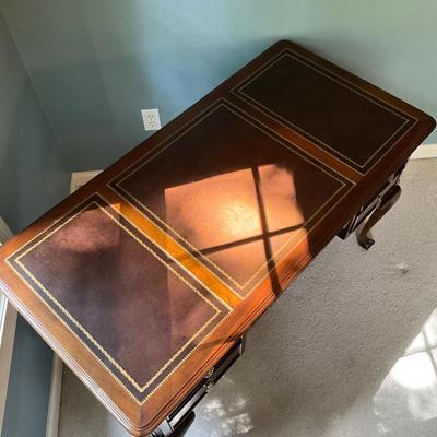 A795 Mid 20th Century Vintage Sligh Co. Leather Top Desk With Queen Anne Cherrywood Side Chair