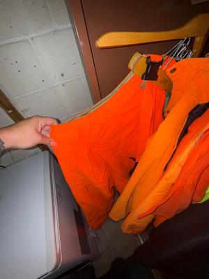 Sale Photo Thumbnail #568: D102-Wardrobe with contents