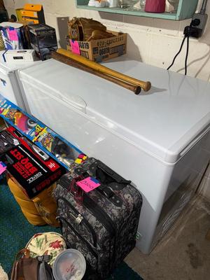 Sale Photo Thumbnail #570: D101-Large Deep Freezer