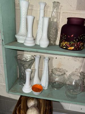 Sale Photo Thumbnail #589: D97-vases and glassware